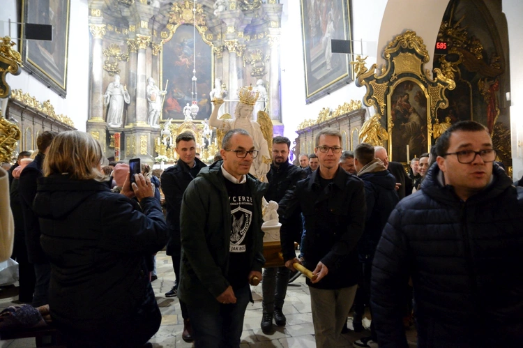 Powitanie i poświęcenie figury św. Michała Archanioła w Jemielnicy