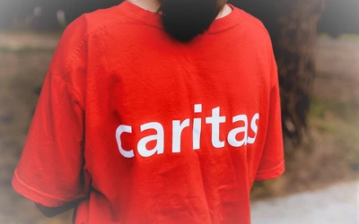 Caritas AL i AGAPE wspierają międzynarodową kampanię przeciwko przemocy