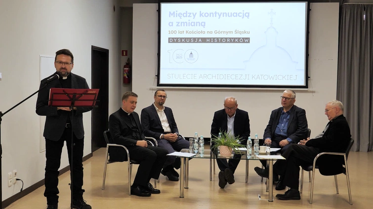 Między kontynuacją a zmianą