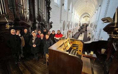 Uczestnicy kursu akompaniamentu liturgicznego oraz podstaw improwizacji.