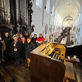 Uczestnicy kursu akompaniamentu liturgicznego oraz podstaw improwizacji.