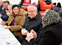 Przy wspólnym stole zasiadł abp Stanisław Budzik.
