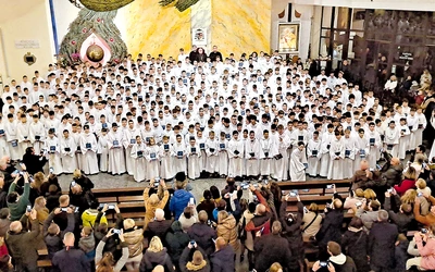 Liczba młodych w albach zrobiła wrażenie na nich samych i ich rodzicach.