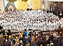 Liczba młodych w albach zrobiła wrażenie na nich samych i ich rodzicach.