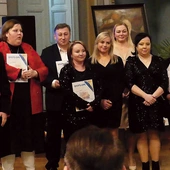 Tegoroczni najbardziej zasłużeni pracownicy Towarzystwa Pomocy im. św. Brata Alberta.