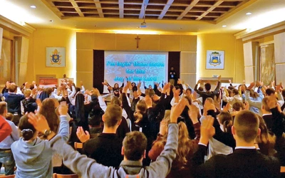 – Są młodzi ludzie w Kościele, którzy chcą działać. Takie młodzieżowe wydarzenia dają duchową moc do trwania w wierze i dzielenia się jej doświadczeniem z innymi – powiedziała Marta Napiórkowska, jedna z uczestniczek.