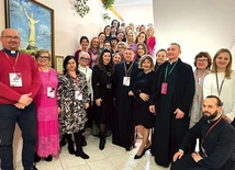 Z uczestniczkami konferencji spotkał się bp Adrian Put. 