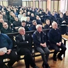 	Kapłani archidiecezji wrocławskiej wysłuchali kilku wystąpień.