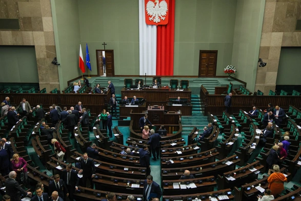 Sejm zdecydował - wolna od pracy Wigilia od 2025 r., ale w zamian za dodatkową niedzielę handlową