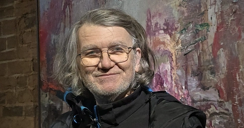 "Poszukiwanie nadziei". Wystawa prac Mariusza Mikołajka w katedrze wrocławskiej