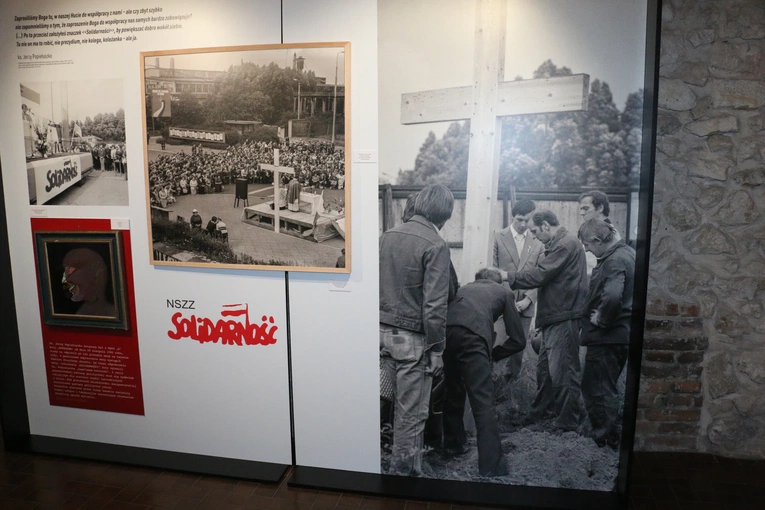 Wystawa o ks. Jerzym Popiełuszce