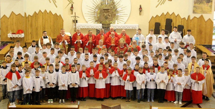 Modlili się za nich kapłani, rodziny i LSO z całego dekanatu