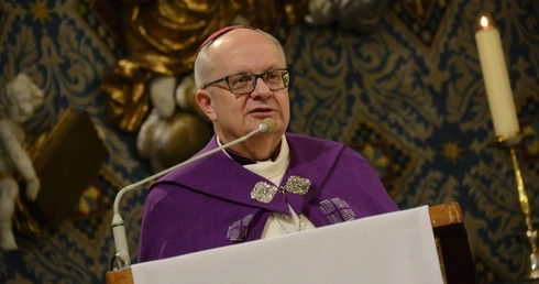 Bp Czaja: Nabierzmy ducha i bądźmy pełni nadziei