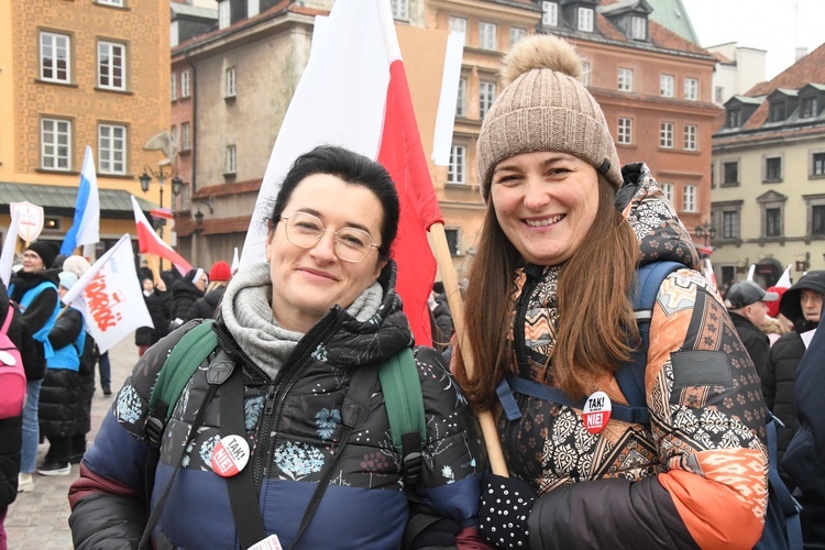 Wielka manifestacja w obronie dzieci