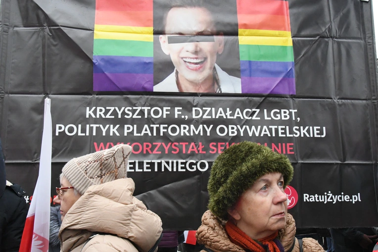 Wielka manifestacja w obronie dzieci