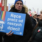Wielka manifestacja w obronie dzieci