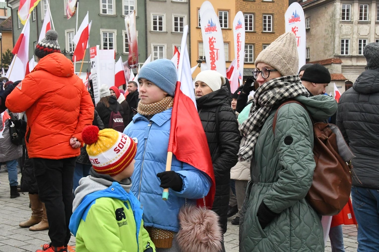 Wielka manifestacja w obronie dzieci