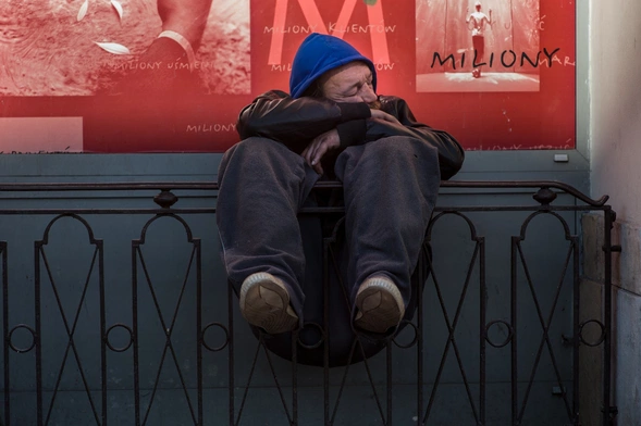 Im mniej wiary, tym bardziej zagrożone człowieczeństwo