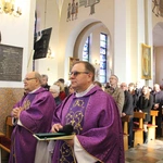 Tarnów-Krzyż. Błogosławieństwo obrazu Chrystusa Ukrzyżowanego