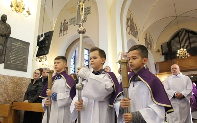 Tarnów-Krzyż. Błogosławieństwo obrazu Chrystusa Ukrzyżowanego
