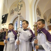 Tarnów-Krzyż. Błogosławieństwo obrazu Chrystusa Ukrzyżowanego