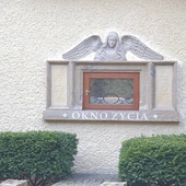 Dziewczynka w matemblewskim oknie życia