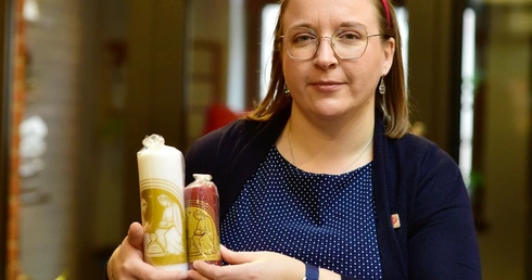 Wigilijne świece Caritas