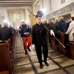 Poczty sztandarowe na barbórce w Sośnicy
