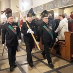 Poczty sztandarowe na barbórce w Sośnicy
