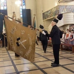 Poczty sztandarowe na barbórce w Sośnicy