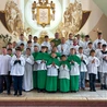 	Uczestnicy pogórskich zajęć z prowadzącymi.