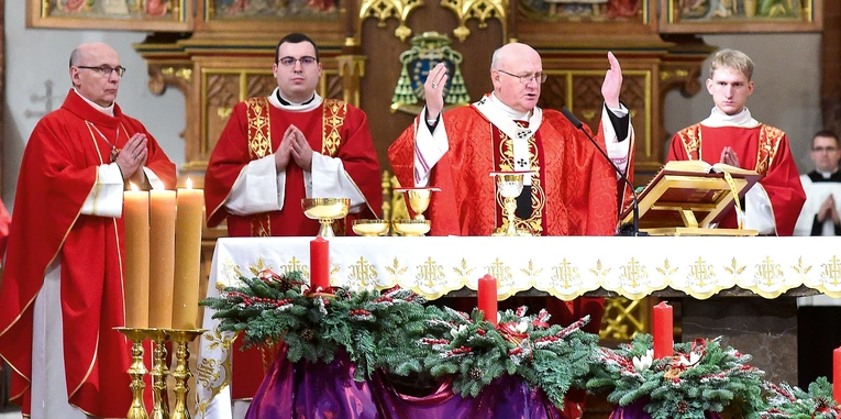 Eucharystii w konkatedrze  św. Jakuba w Olsztynie przewodniczył abp Józef Górzyński.