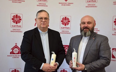 Ksiądz Wojciech Rudkowski razem z ks. Damianem Drabikowskim.