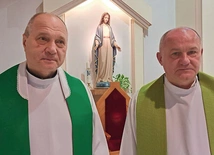 Ks. Wojciech Górlicki (z prawej) i ks. Szymon Wikło na Wileńszczyźnie pracują ponad 30 lat.