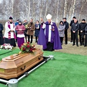 Ceremonii pogrzebowej śp. Mariana Magdy przewodniczył bp Ignacy Dec. 