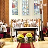 Ponad 100 mężczyzn liturgicznej służby ołtarza to dziś rzadki widok, ale wciąż możliwy. 
