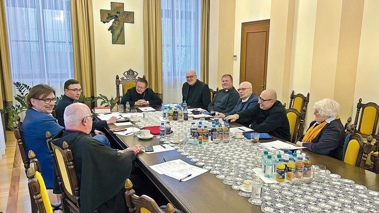 Jedno ze spotkań organizacyjnych z kard. Grzegorzem Rysiem.