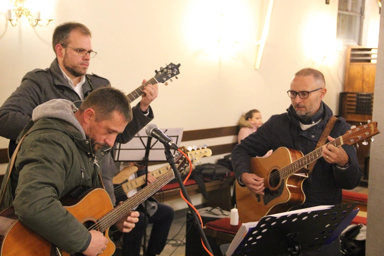 Strumienie Wody Żywej i odnowienie przyrzeczeń chrzcielnych