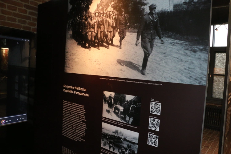 Wystawa w Muzeum AK o rzeczpospolitych partyzanckich