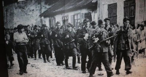 Wystawa w Muzeum AK o rzeczpospolitych partyzanckich