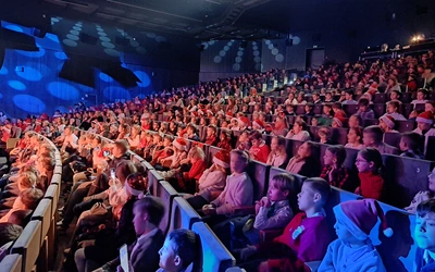 Chór Pueallae Orantes zaprosił na swój mikołajkowy koncert 1200 dzieci z Tarnowa i okolic