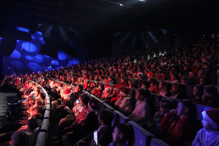Tarnów. Koncert mikołajkowy Dziewczęcego Chóru Katedralnego „Puellae Orantes”