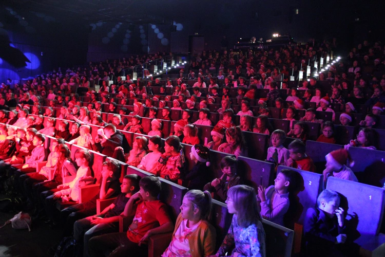 Tarnów. Koncert mikołajkowy Dziewczęcego Chóru Katedralnego „Puellae Orantes”