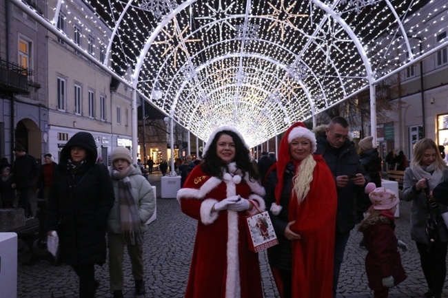 Świąteczna iluminacja w Radomiu