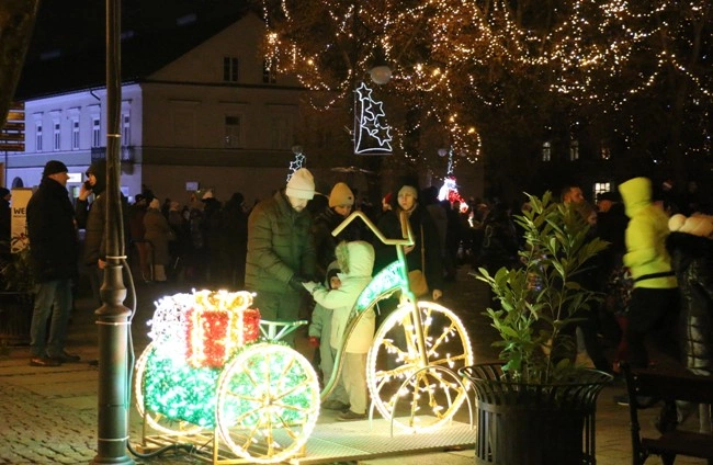 Świąteczna iluminacja w Radomiu