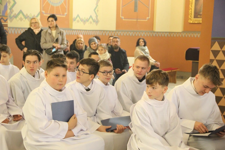 Błogosławieństwo nowych lektorów w Biegonicach