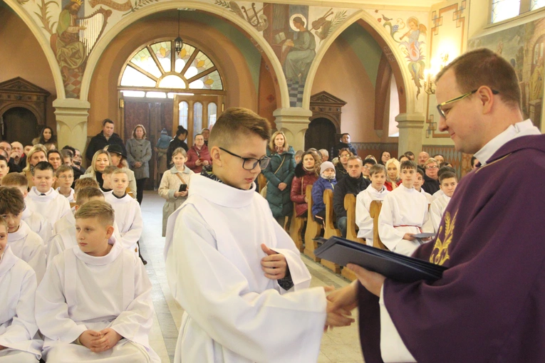 Błogosławieństwo nowych lektorów w Biegonicach