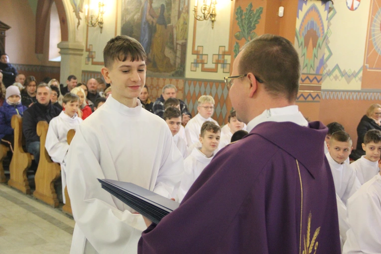 Błogosławieństwo nowych lektorów w Biegonicach