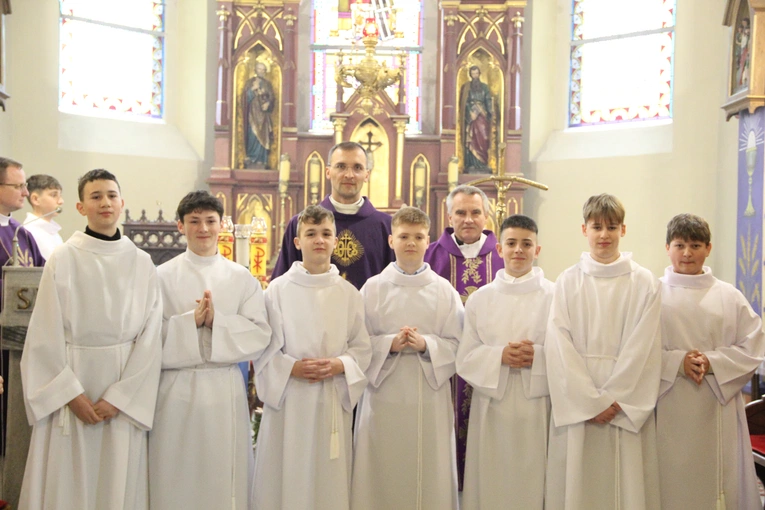 Błogosławieństwo nowych lektorów w Biegonicach