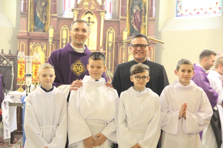 Błogosławieństwo nowych lektorów w Biegonicach